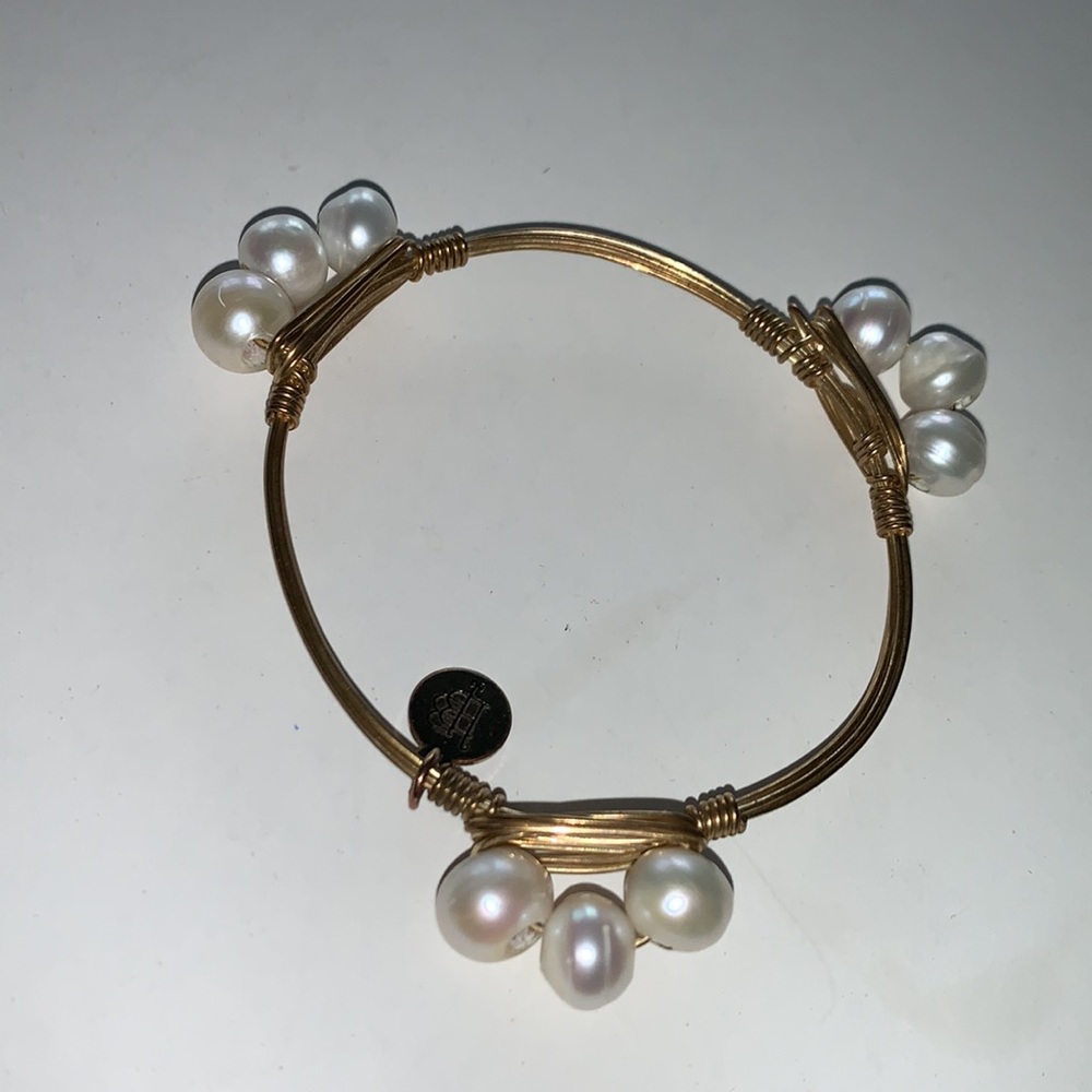 Bourbon and Bowties Pearl bangle - Picture 8 of 9